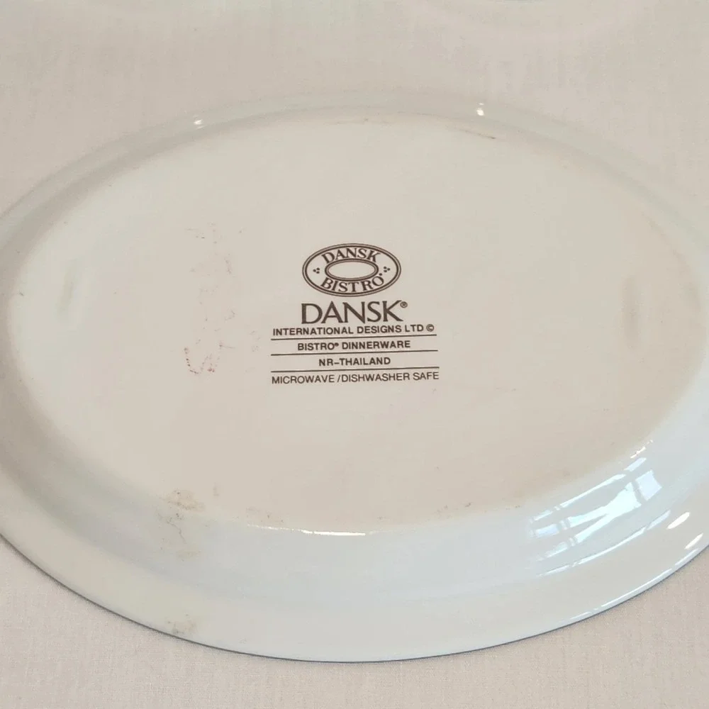 Dansk International Designs Bistro Allegro Salt & Pepper‎ Shakers + Under Plate